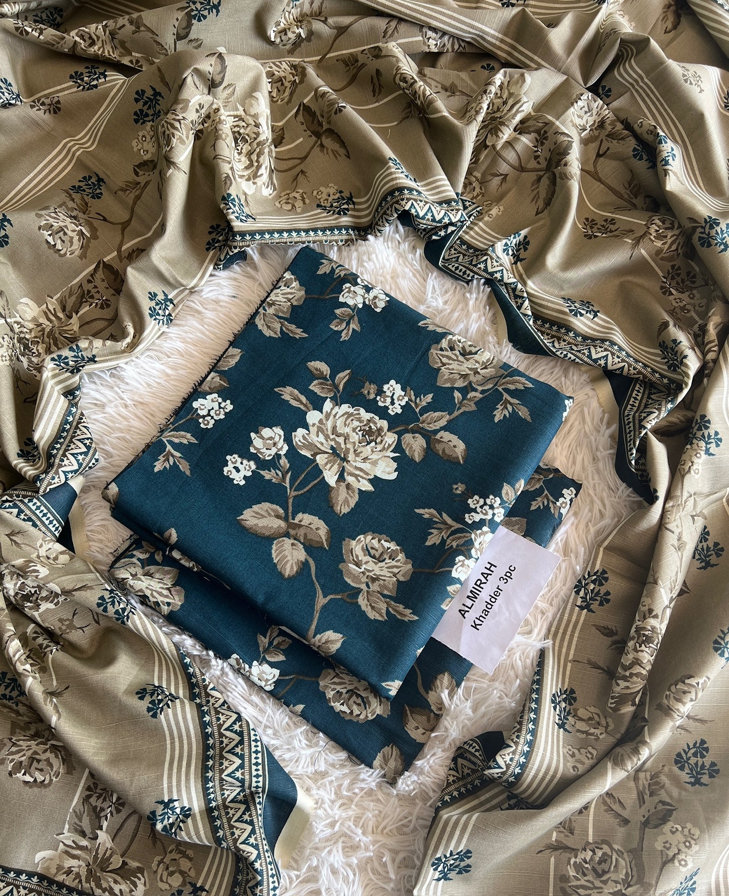 Chunri by Outfit & Almirah