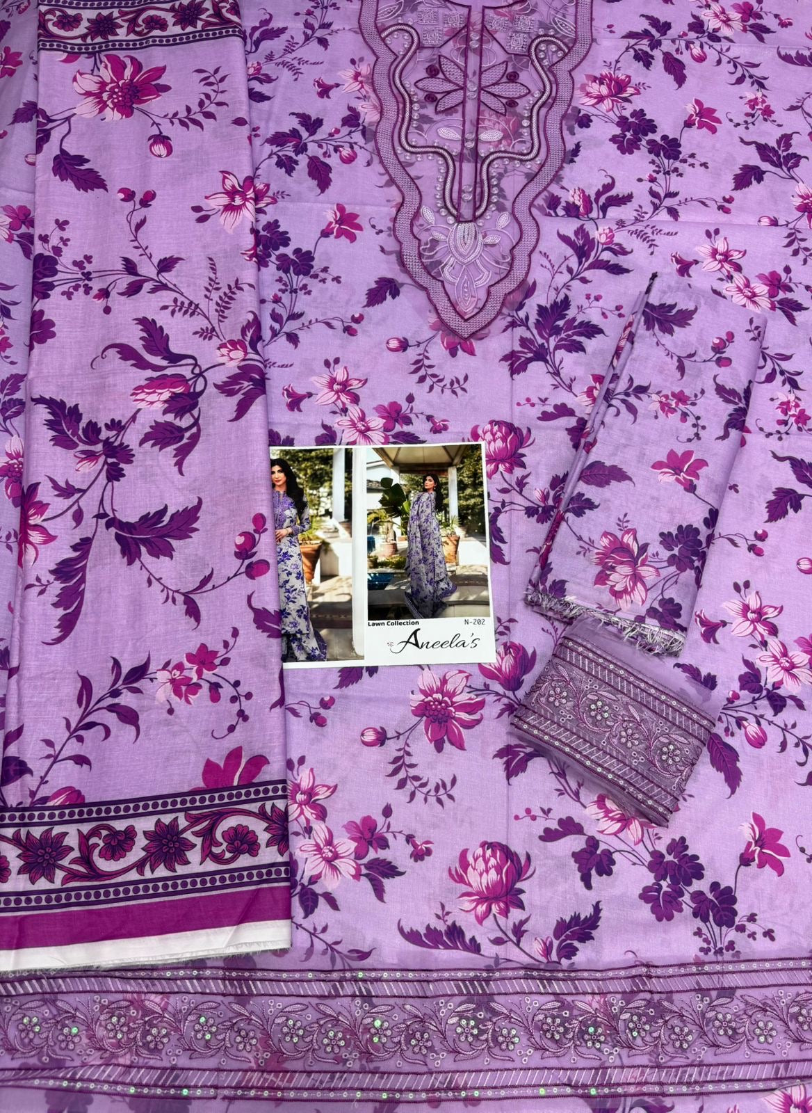 Aneela's Lawn 3pc (Dark tone)
