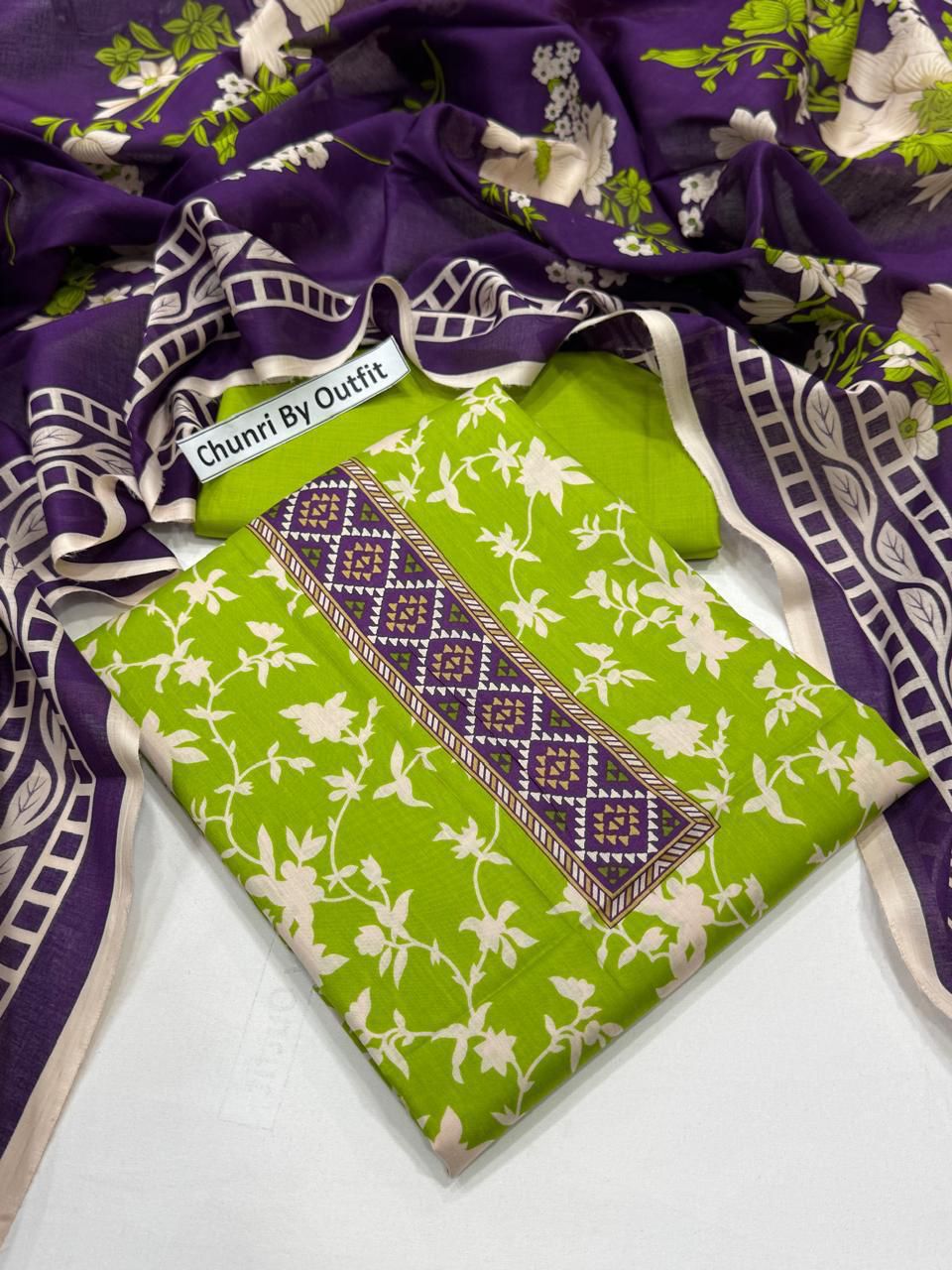 Chunri By Outfit Lawn