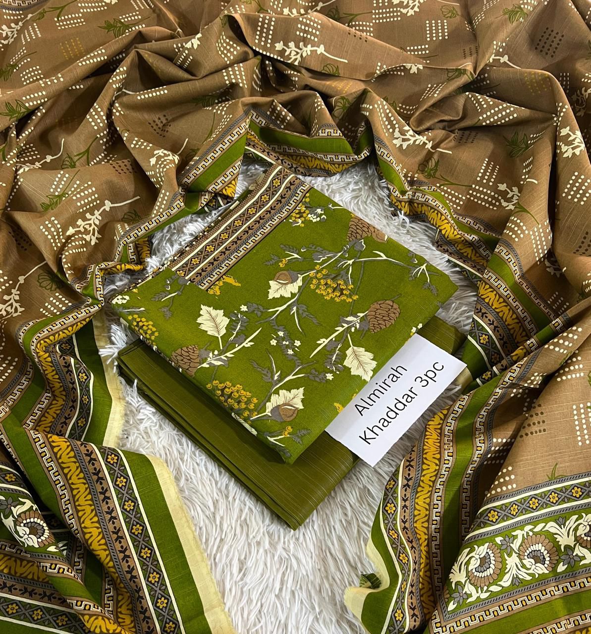 Chunri & Almirah Khaddar 3pc