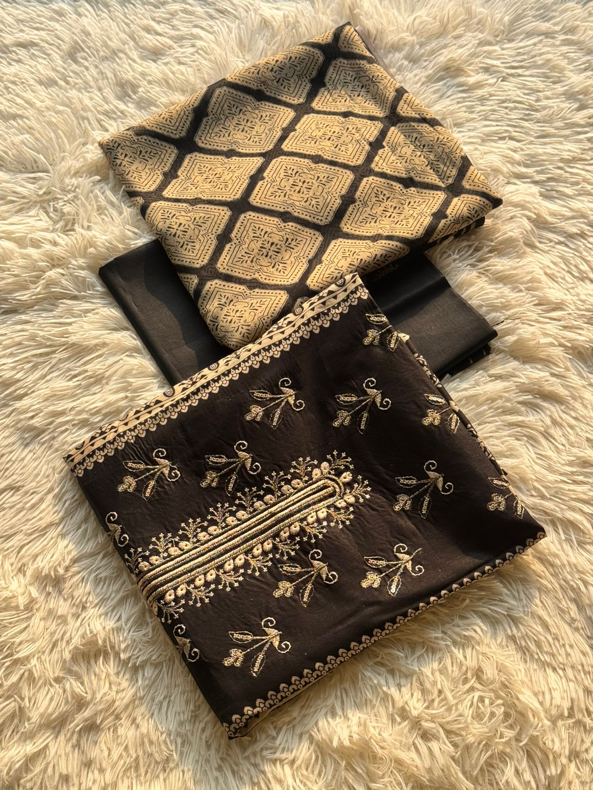 Maria B Lawn 3Pc 659