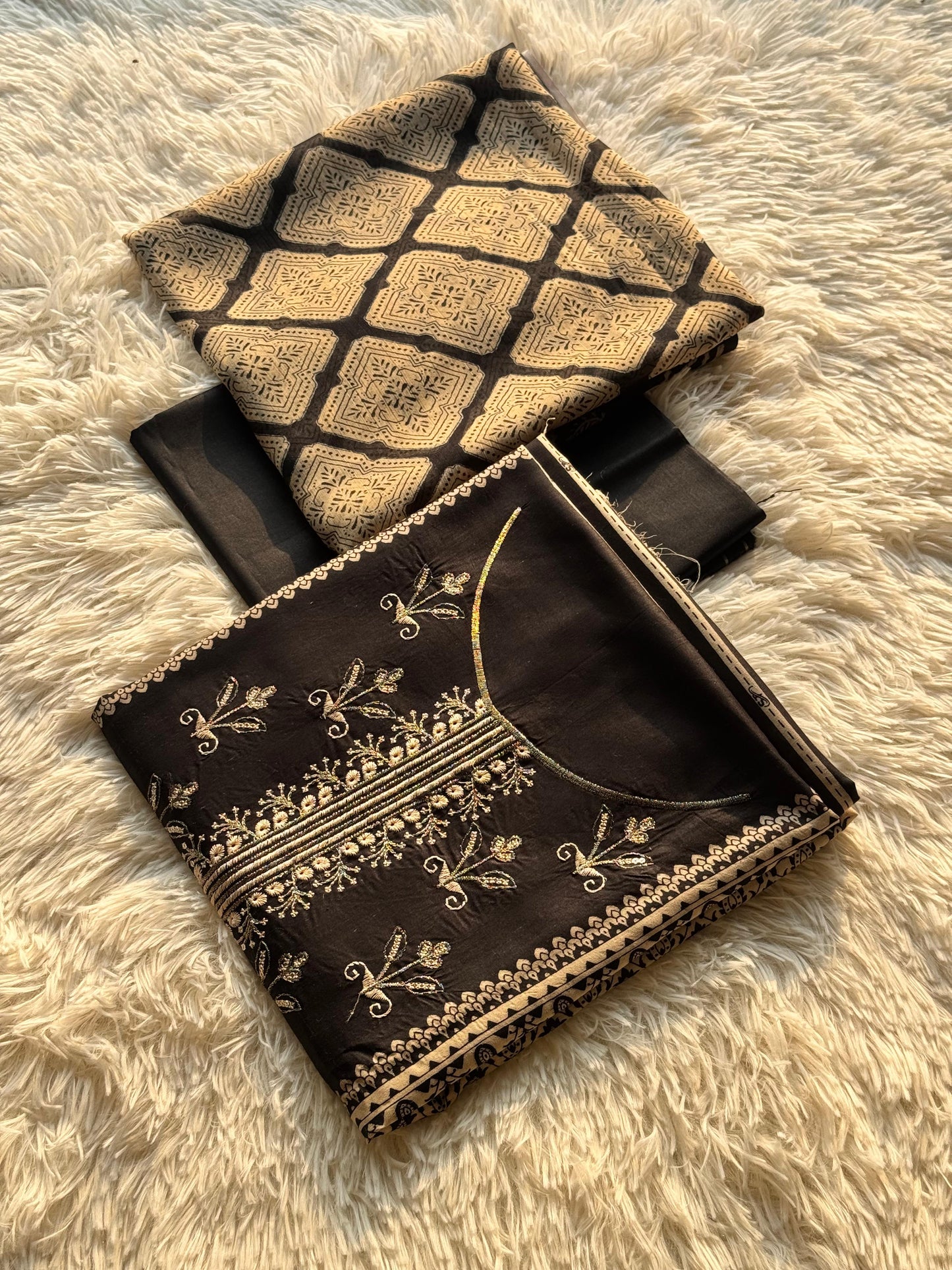 Maria B Lawn 3Pc 659