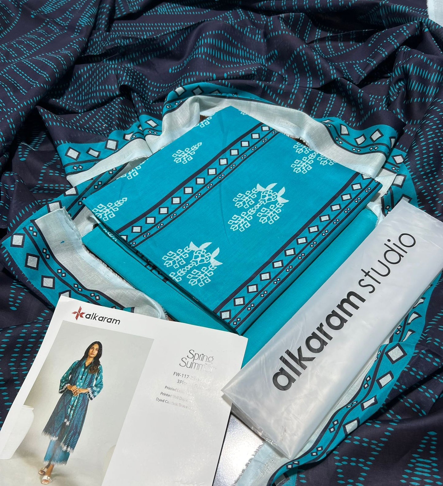 Alkaram Lawn 3pc