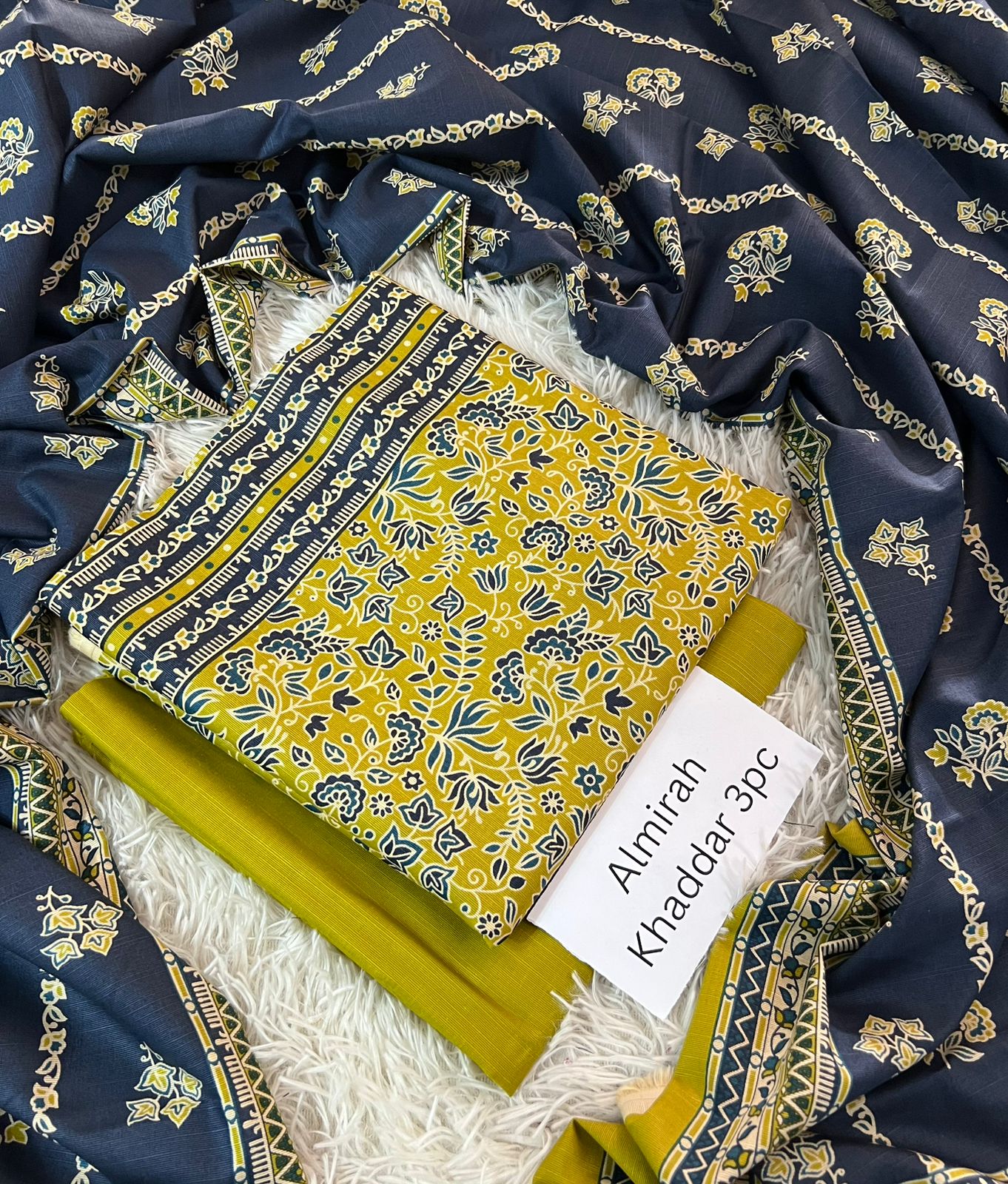 Chunri & Almirah by Outfit 3pc