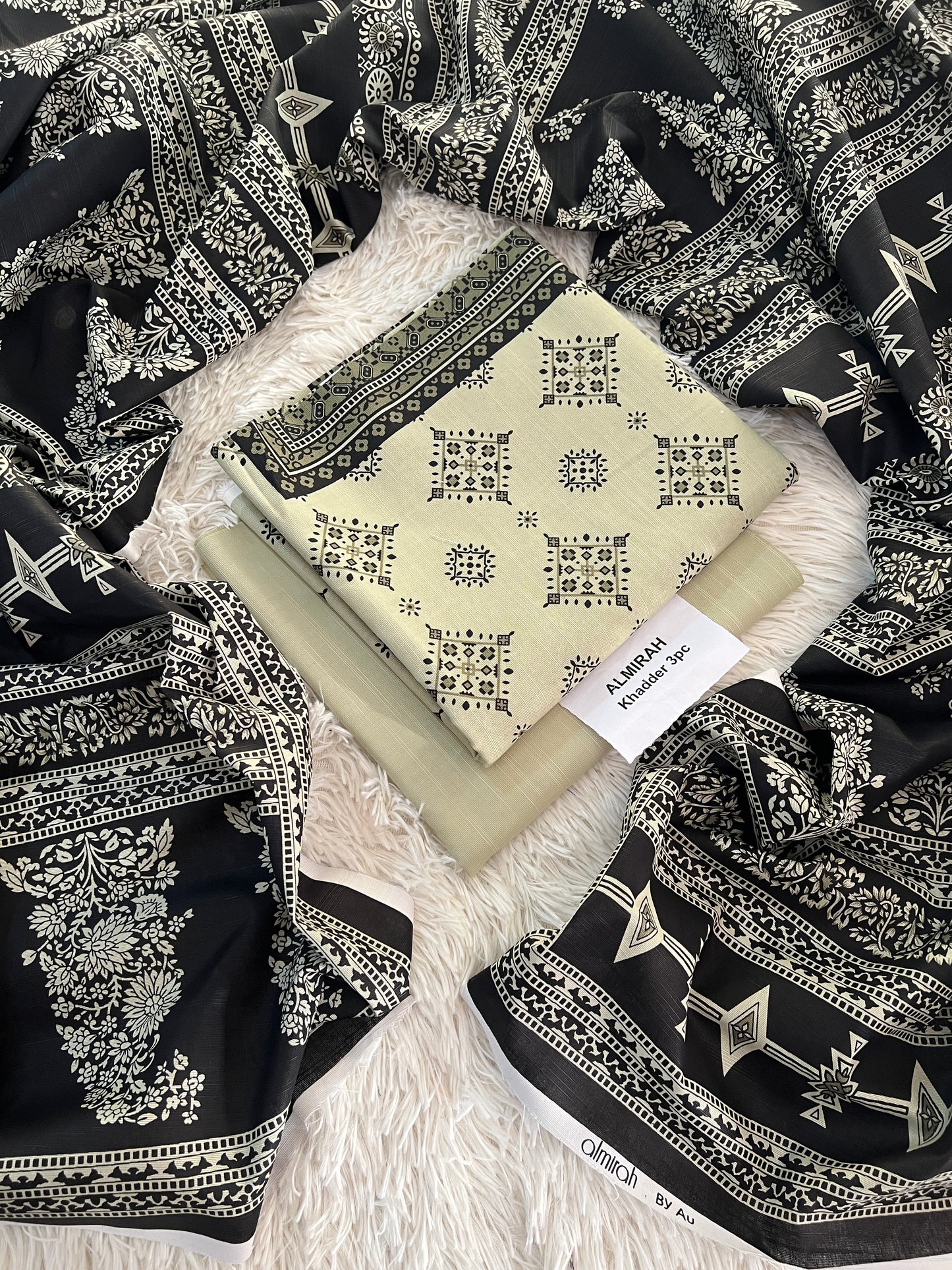 Chunri by Outfit & Almirah