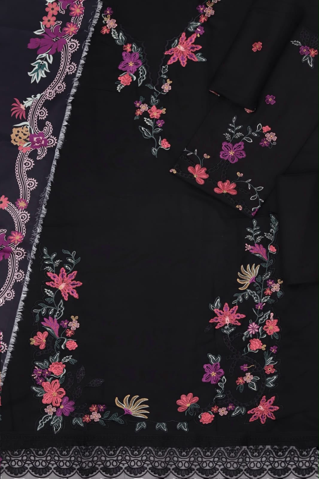 Iznik Dhanak