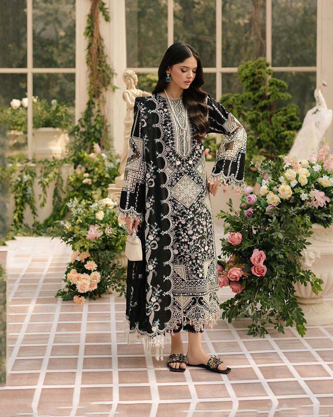 Bin ilyas lawn ( 1223 )