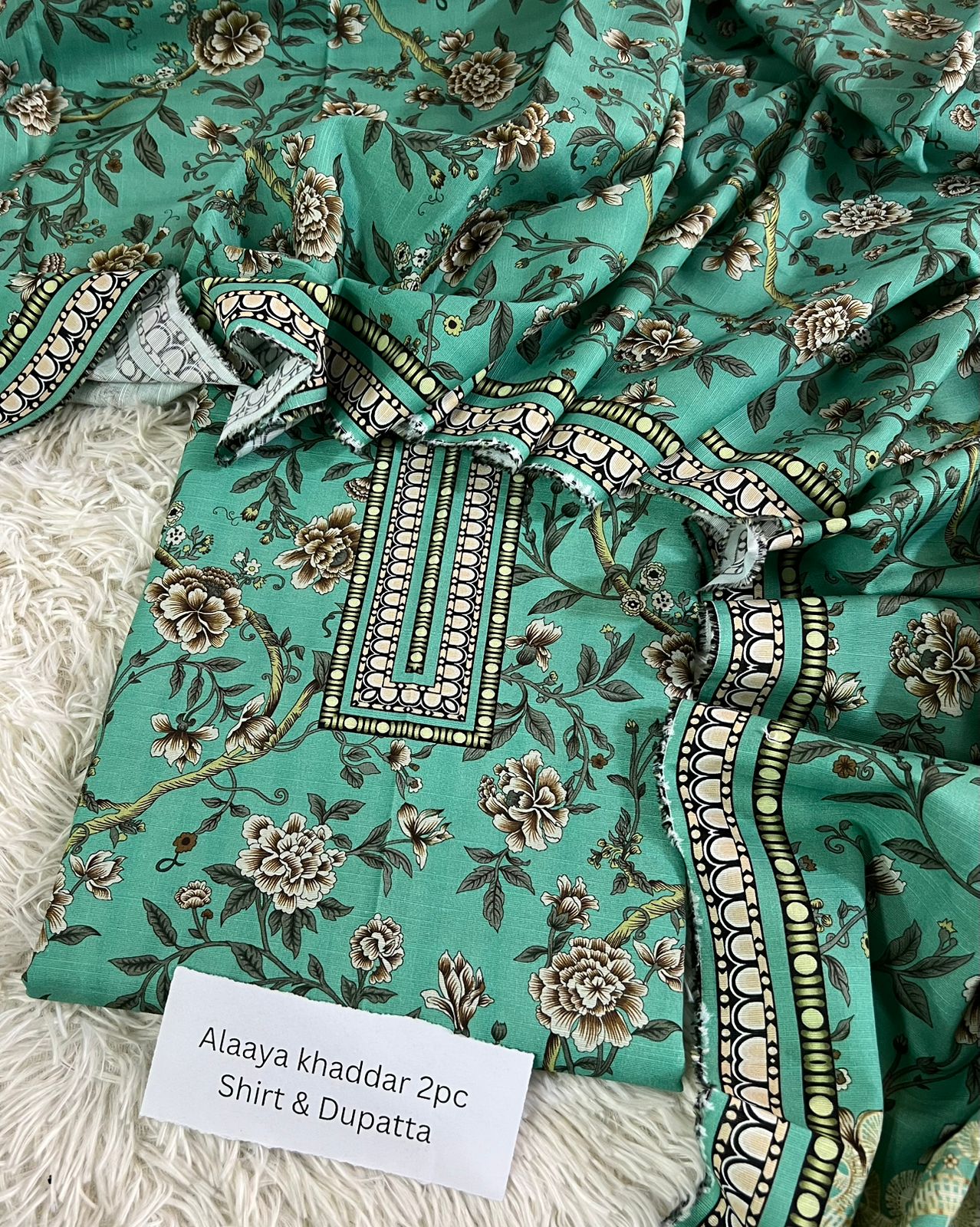 Alaya Khaddar 2pc