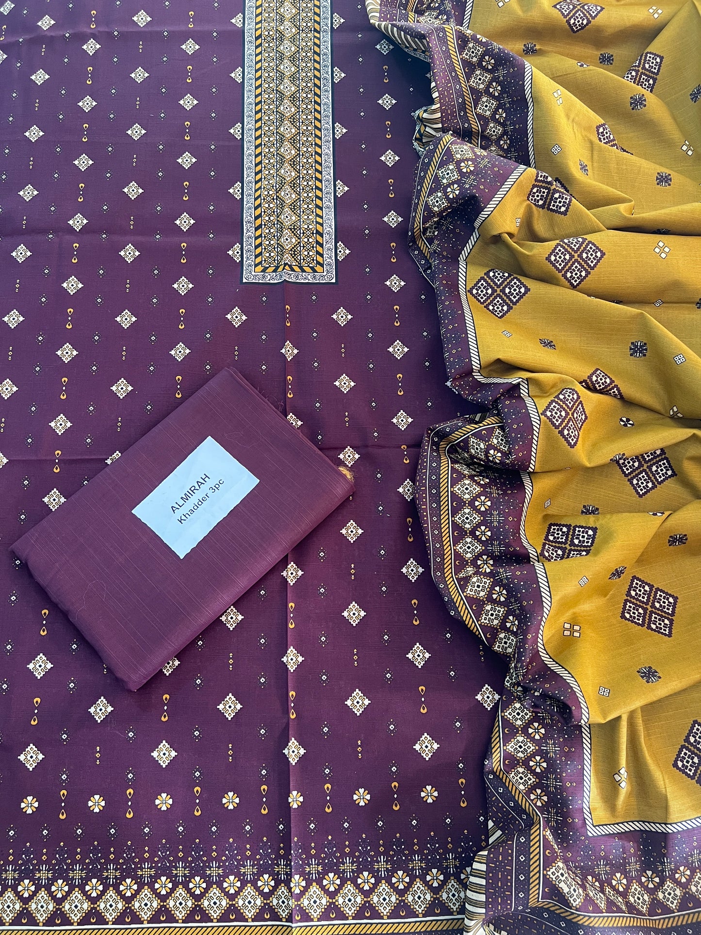 Chunri by Outfit & Almirah