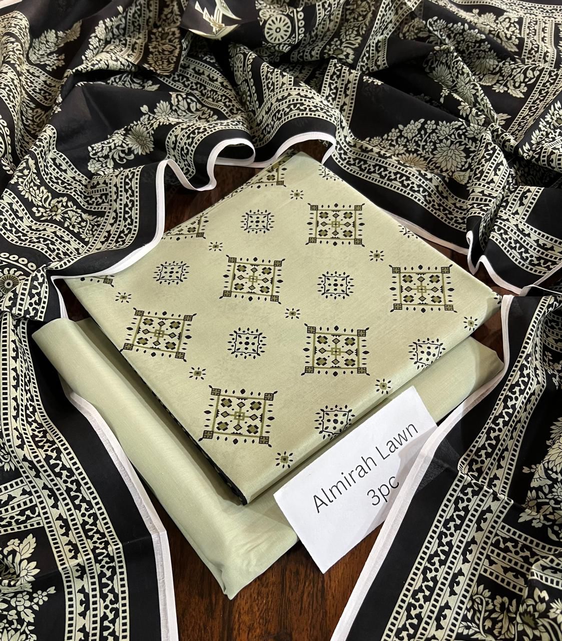 Almirah Lawn 3pc