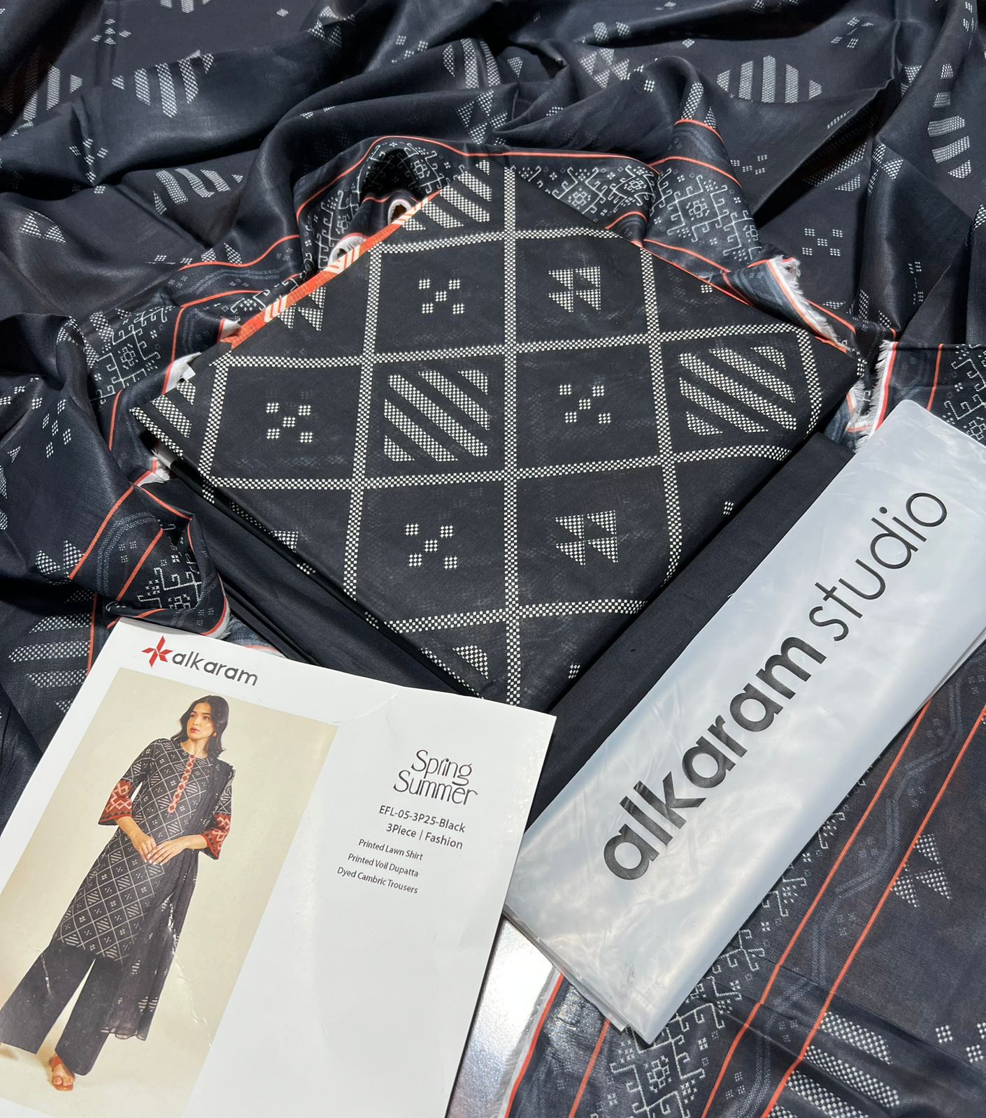 Alkaram Lawn 3pc